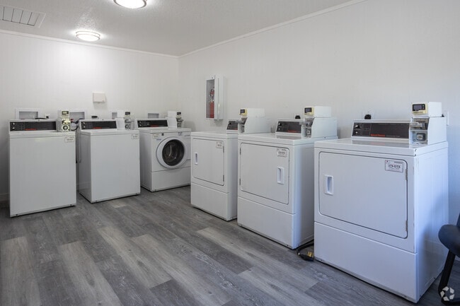 Lavandería - Royal Glen ~ Boutique Cottage Style Living Meets Hassle Free Leasing