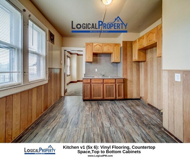 Building Photo - 2Bed/1Bath Lwr Unit w/ Pet Friendly,Firepl...
