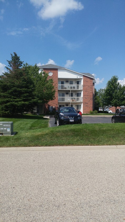 3rd floor unit available now! - 1333 Cunat Ct