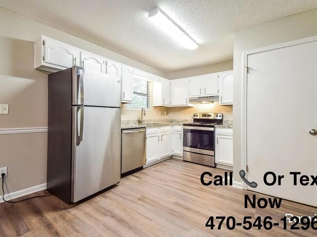 Building Photo - 5781 Macedin Dr