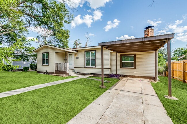 Building Photo - 2-BEDROOM HOME IN WILSHIRE VILLAGE