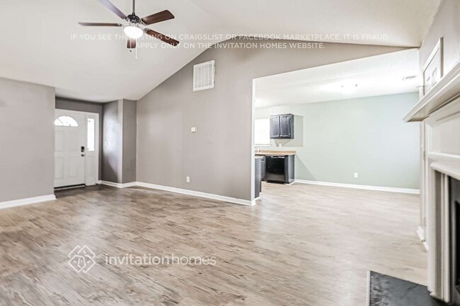 Building Photo - 305 Breezy Hill Walk