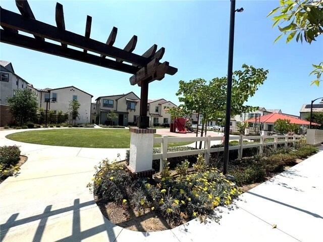 Foto del edificio - 1657 Rosewell Rd