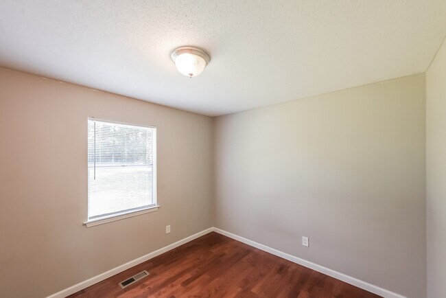 Building Photo - Charming Split Level Home in Birmingham, AL!