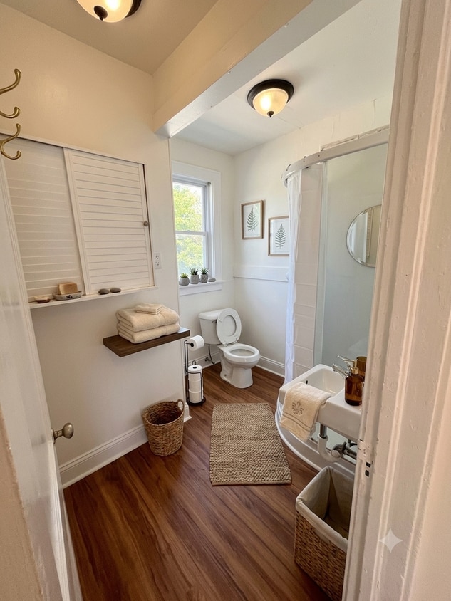 Building Photo - ? Steps from Brady St! Bright 2BR with FREE Laundry & Pet-Friendly Living