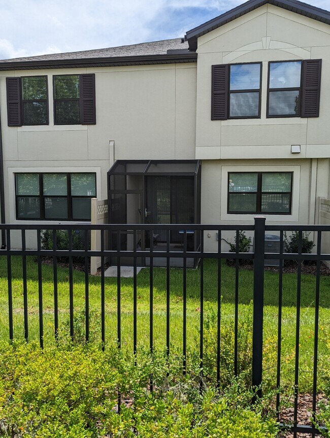Foto del edificio - 30107 Southwell Ln