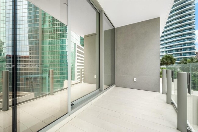Foto del edificio - 300 Biscayne Blvd Way