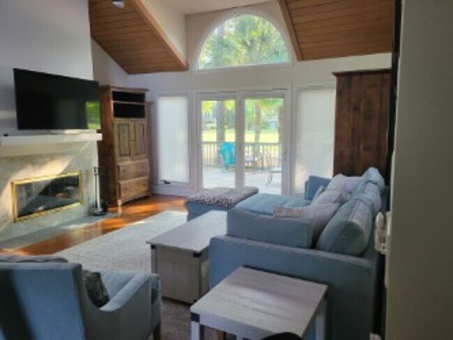 Foto del edificio - MOSS CREEK - Fairlawn Ct.