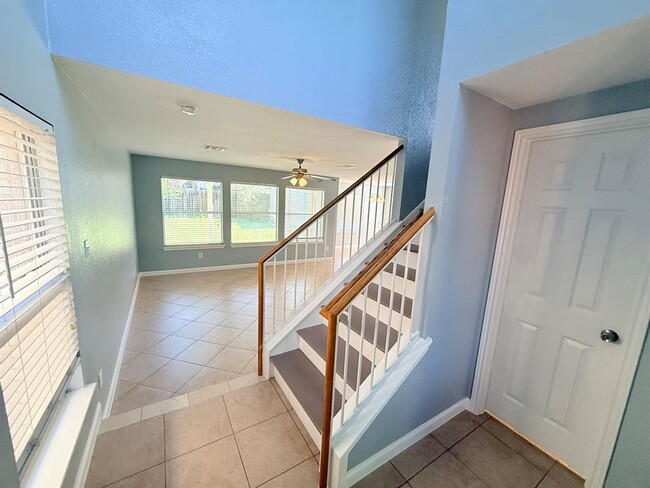 Foto del edificio - 12900 James Madison St