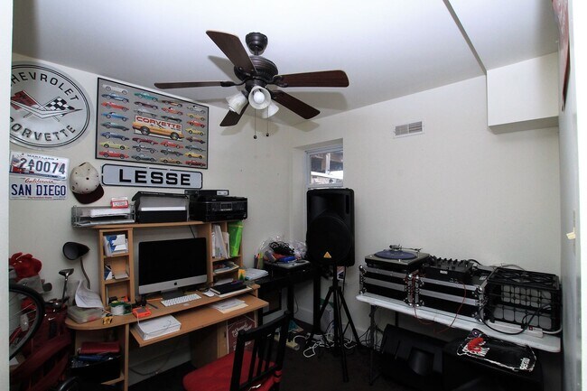 Foto del edificio - SPacious 2bd 2bath unit with backyard available in brewerytown