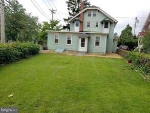 3 N Summit Ave