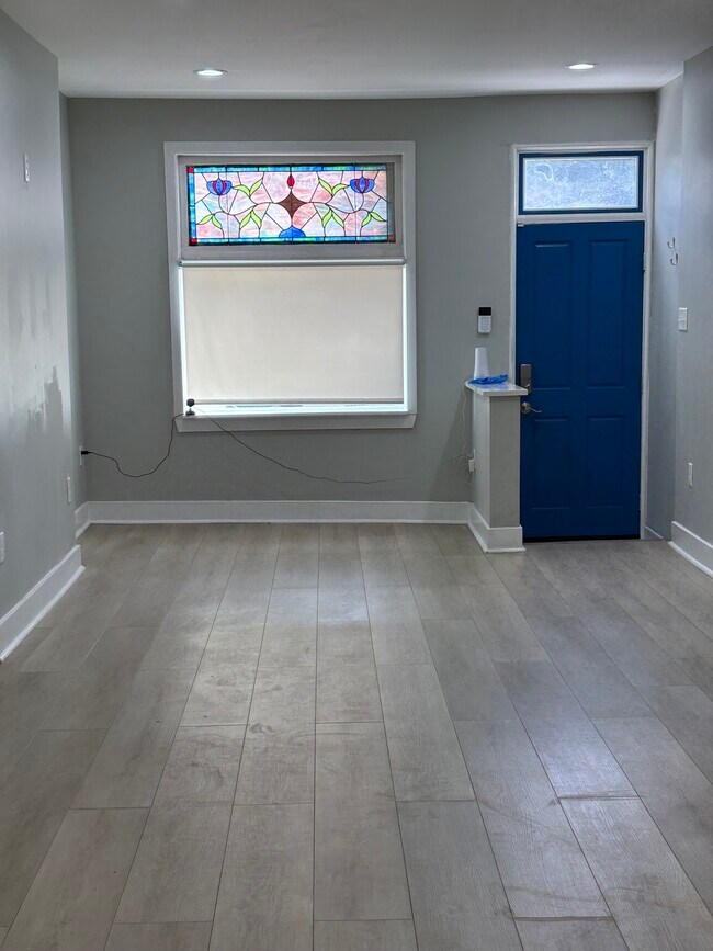 Sala de estar - 260 S Highland Ave