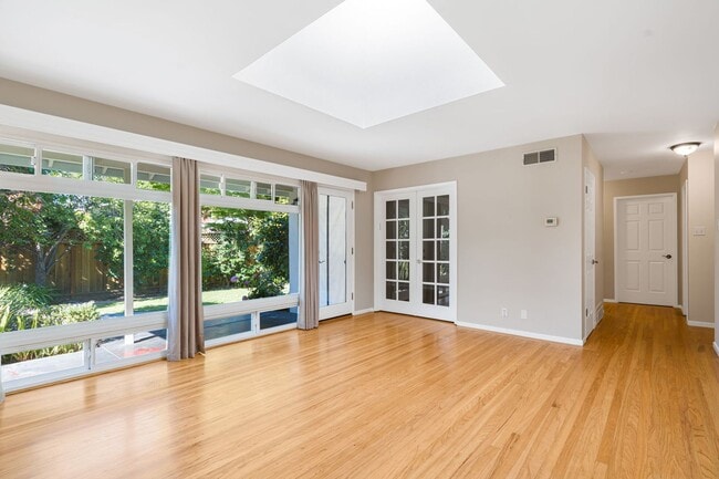 Building Photo - Sunnyvale West House FOR RENT - $4,500/mo