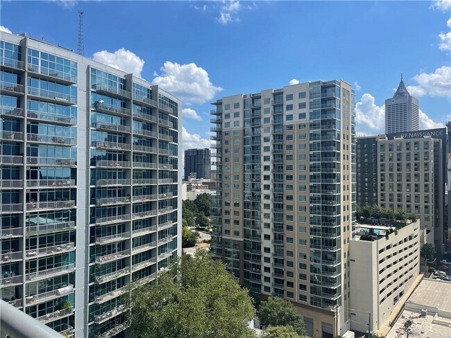 Foto del edificio - 44 Peachtree Pl NW