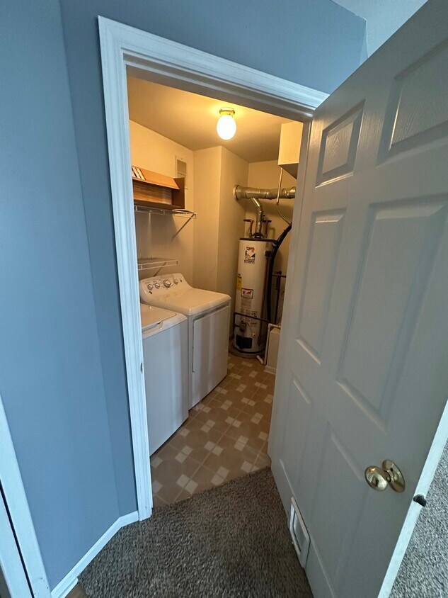Primary Photo - 1197 N Red Oak Cir