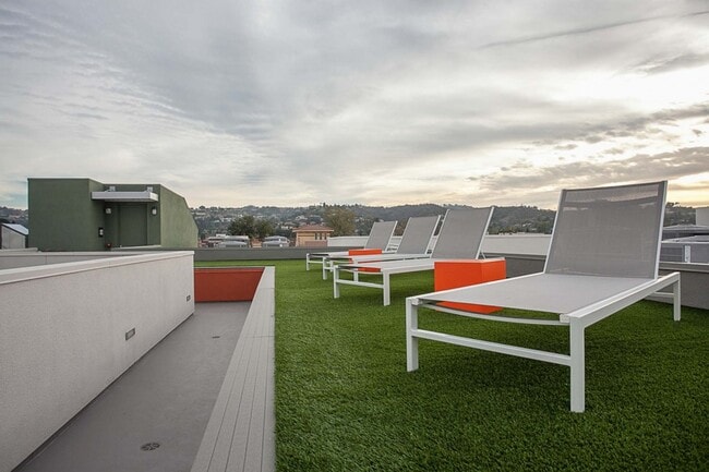 Building Photo - 4632 Vista Del Monte Ave