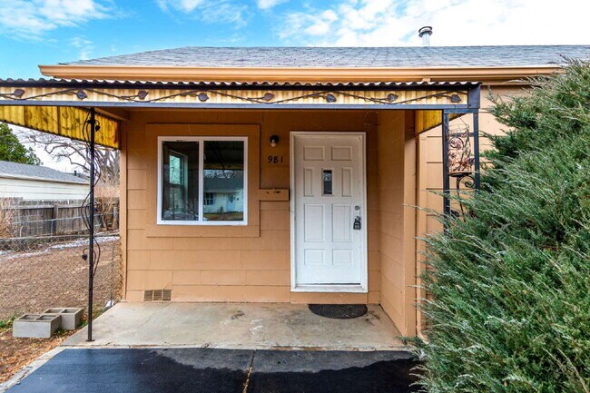 Foto del edificio - 981 Lansing St