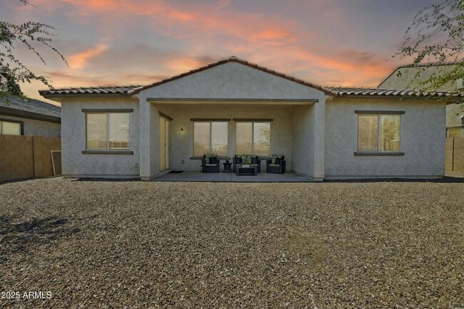 Foto del edificio - 3405 S 183rd Dr