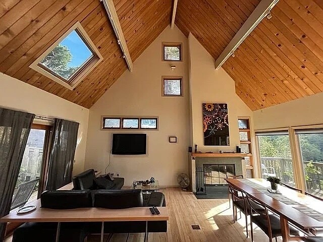 Foto principal - 618 Douglas Dr