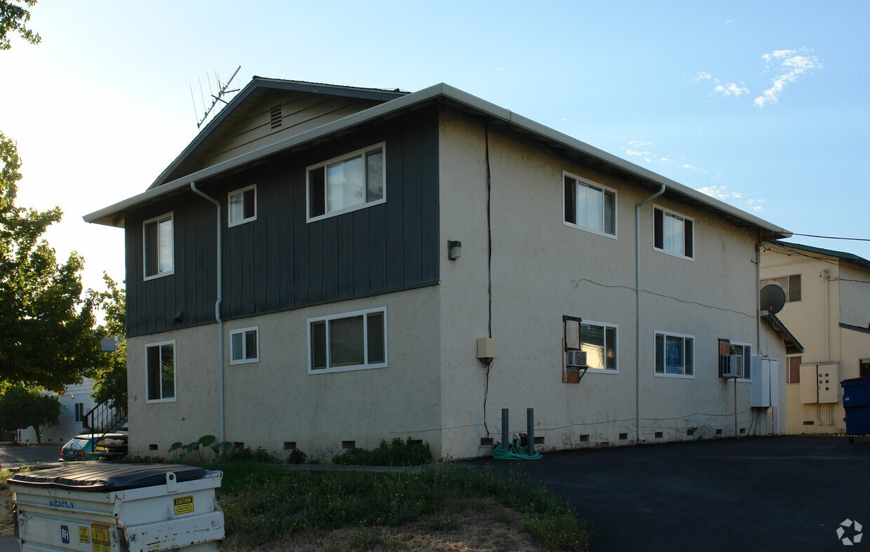 Building Photo - 1156 Shirley Dr
