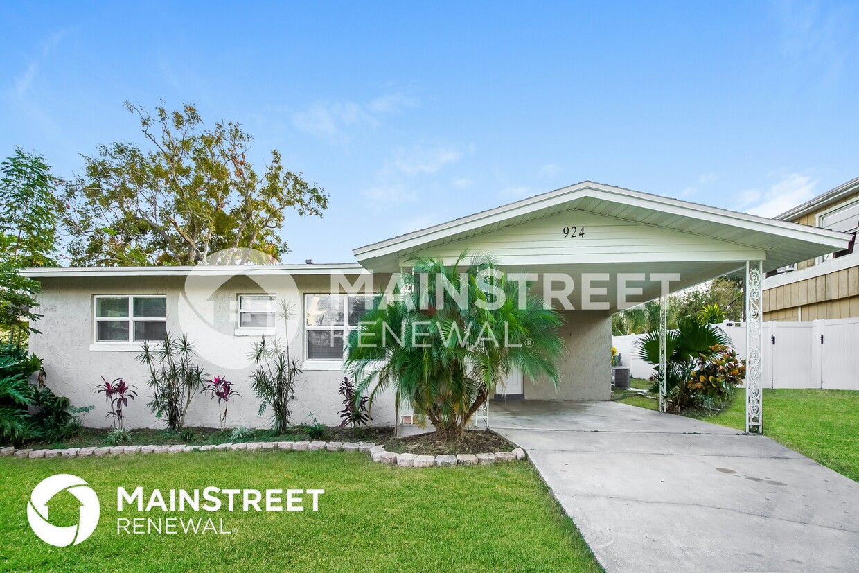Foto principal - 924 Ave T SE