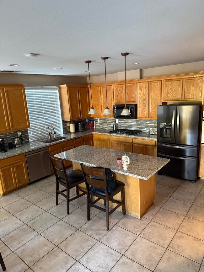 Building Photo - 1815 Mount Goethe Ct