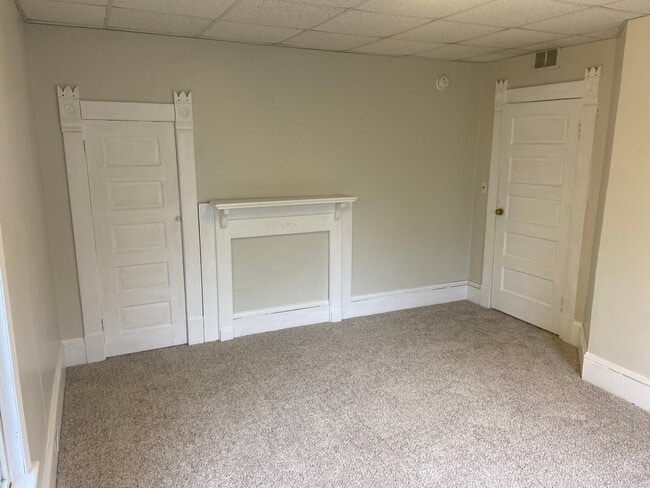 Building Photo - 432 Roanoke Blvd