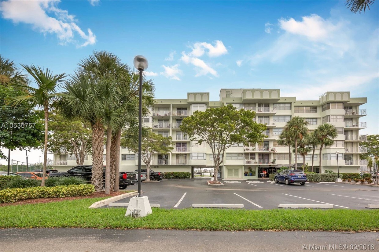 Primary Photo - REEF NORTH CONDO