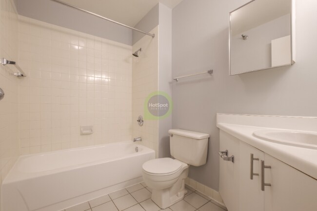 Foto del edificio - 485 E Ohio St