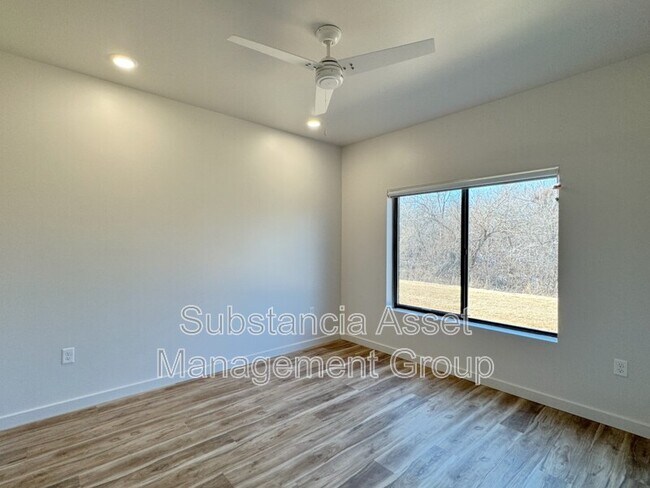 Foto del edificio - 1665 Midtown Pl