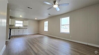 Building Photo - 379 Blackbourn St