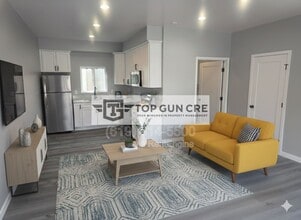 Building Photo - 4862 Fond Du Lac Ct