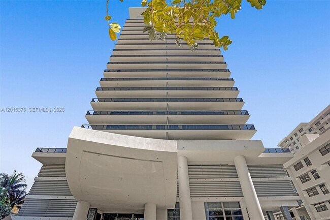 Building Photo - 5875 Collins Ave