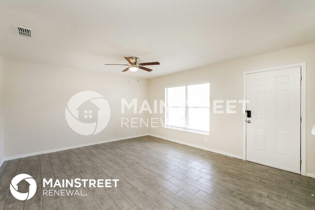 Building Photo - 2427 18th St S