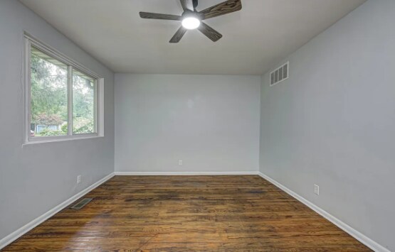 Foto del edificio - 5366 Clarendon Rd