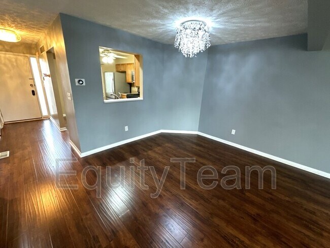 Foto del edificio - 9328 Hunters Creek Dr