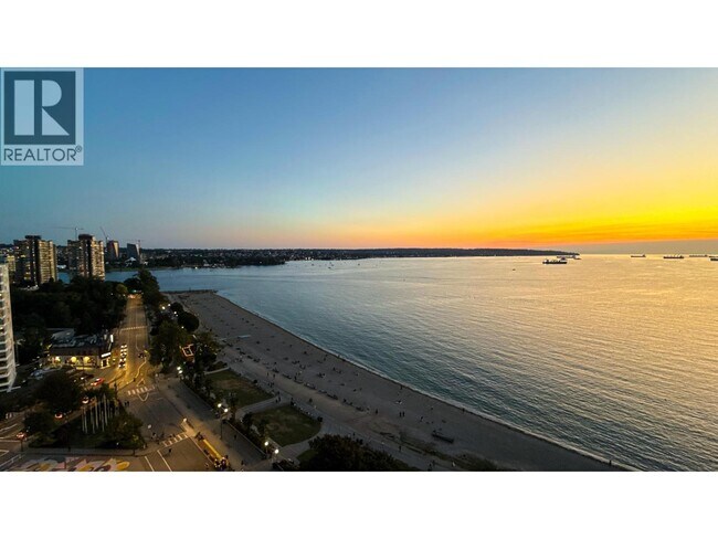 Photo du bâtiment - 1861 Beach Ave