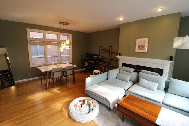 Foto del edificio - 1351 W Altgeld St