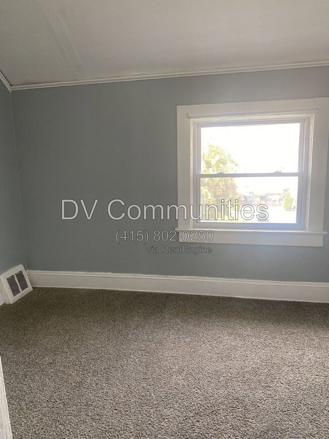 Building Photo - 3475 W 46th St