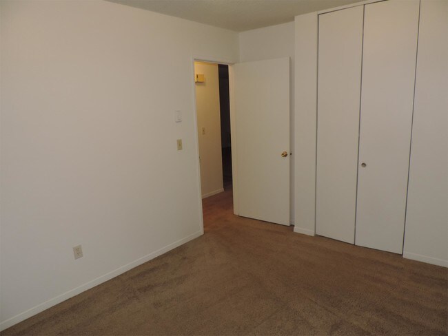 Building Photo - 5800 SW Erickson Ave