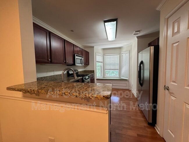 Photo - 3900 Riverlook Pkwy SE Apartment