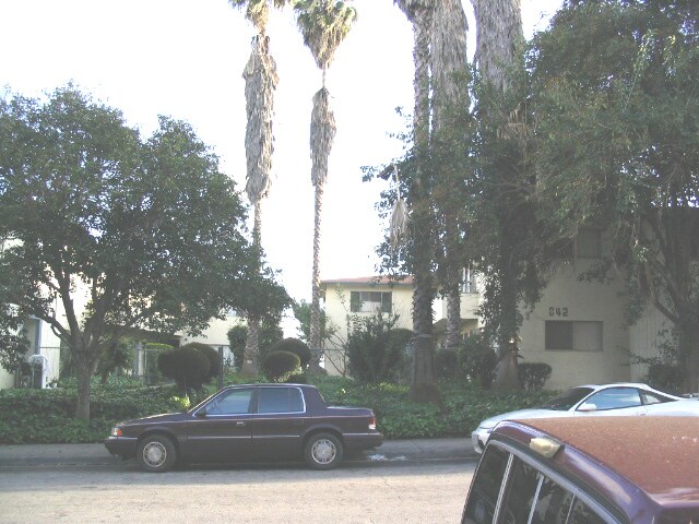 Foto del edificio - 834-842 W El Repetto Dr