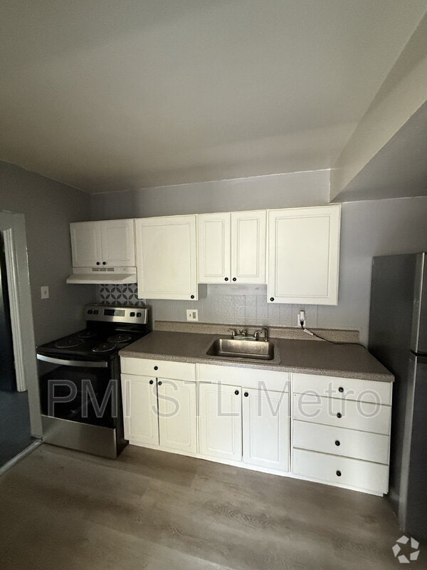 Building Photo - 10736 Spring Garden Dr