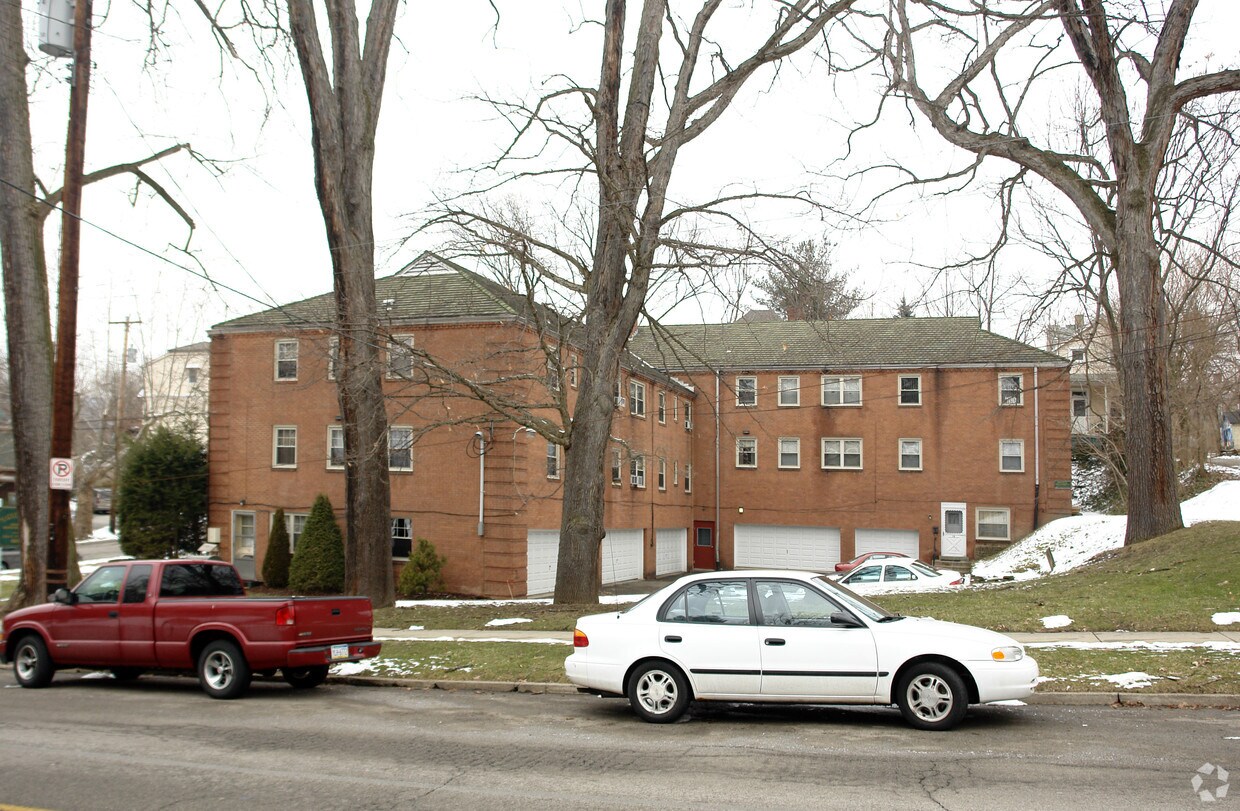 Primary Photo - 419 5TH Ave