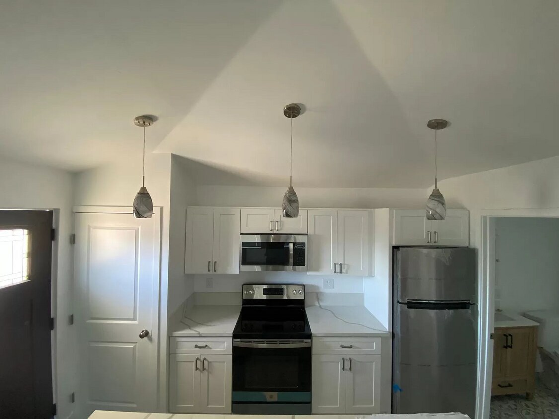 Foto principal - NEW CONSTRUCTION 1 BEDROOM ADU WITH LAUNDR...