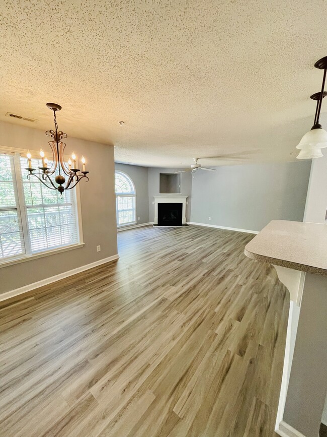 Dining Area - 3475 Forestdale Dr