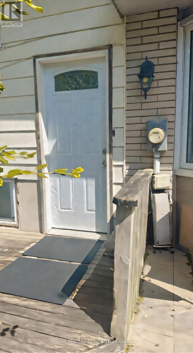 Photo du bâtiment - 131 Paperbirch Crescent