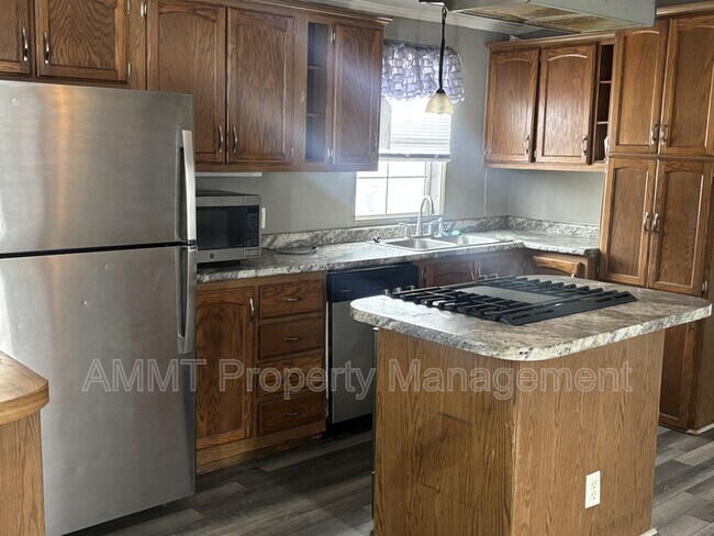 Foto del edificio - 1735 Blackhawk Dr