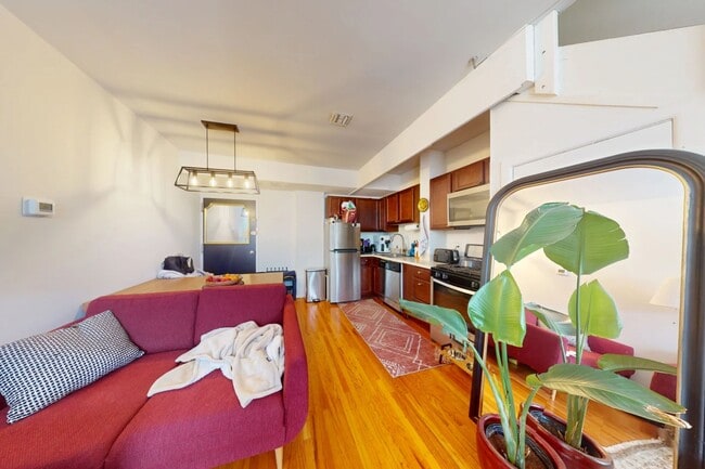 Foto del edificio - 319 S 10th St