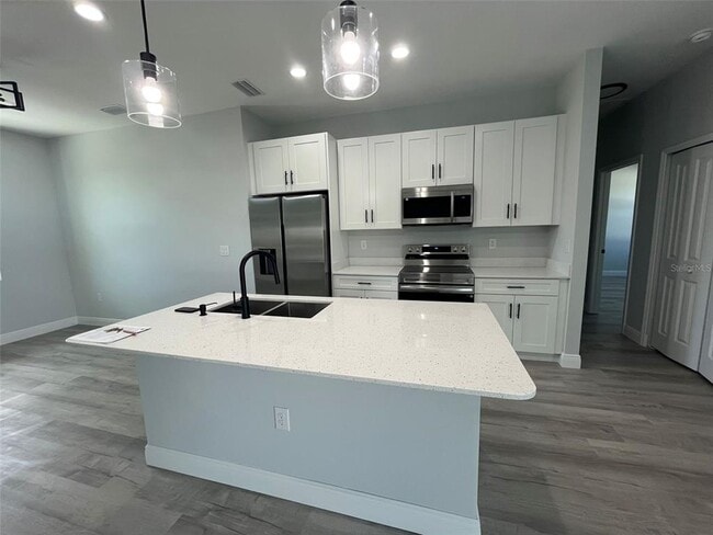 Foto del edificio - 5296 Gillot Blvd